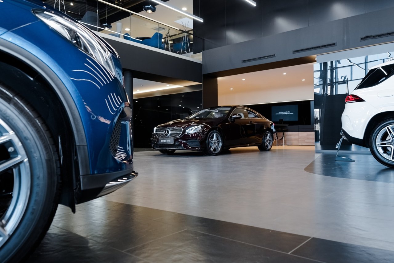 Arizona Mercedes-Benz dealership showroom floor.